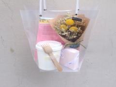 花の魅力は春だけじゃないのよ。ちょっと大人な”秋の花”が主役のフラワーネイル