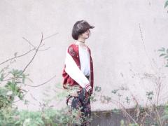 「かわいい」は二の次？季節の変わり目、悩む洋服選びにヒントをくれる秋コスメ