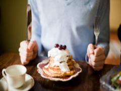 楽しい時間も残したいから。ご飯の写真を何倍もおいしく見せる、◯◯のヒミツ