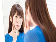 何とかしてほしい！生理中の肌荒れの原因と対処法