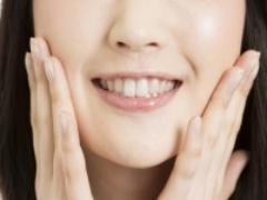 女を捨ててない？ “オバサン”認定される女性の見た目の特徴3選