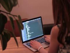 仕事もおしゃれに楽しみたい！働く女性におすすめのヘアスタイル