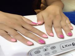 今世紀、最も輝く。"ピンクミラーネイル"でおしゃれに磨きをかけるの♡