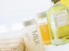 使うタイミングが重要!? 皮膚科医に聞く、かしこい「美溶液」の使い方