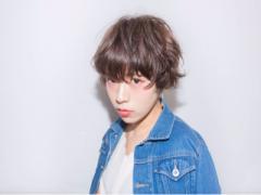 マッシュショートで髪型に差をつける。外国人風ニュアンスがおしゃれの鍵