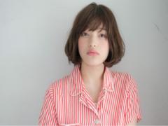 ショートボブでおしゃれなヘアスタイルに挑戦♡重心の位置で印象早変わり