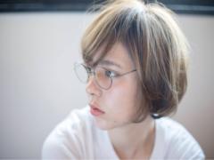 グレーのヘアカラーが引き出す垢抜け感。欲しいのはツヤと透明感♡