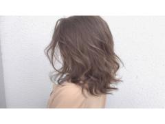 暗めカラーで大人っぽく。秋は透明感たっぷり"グレージュカラー"で愛され女子に♡