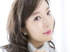 冬の私も、ツヤっぽ肌で♡"抜け感"ベースメイクが叶う、注目コスメって？	