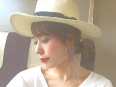 簡単可愛い！サイドおだんごヘアアレンジは帽子にもぴったり♡