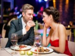 ねぇねぇ、まーだ？ 男性が食事デートに誘うタイミング・5選