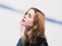 その艶やかさに見惚れるがいい。オイルコスメでつくるイイ女顔Lesson