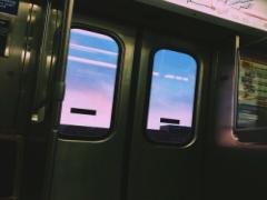 スマホをいじるだけはもう卒業。シチュエーション別電車内の3つの暇つぶし方法