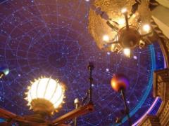 星に願いを。この人とずっと一緒にいられますように。都心の乙女の祈りを聞いてくれるの