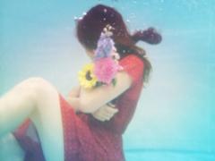 必殺“○○むぎゅ”で彼をイチコロに♡萌え袖ニットと小悪魔Girlの最強タッグ