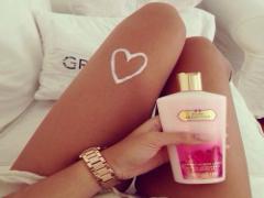 ボディクリームの正しい塗り方講座〜お風呂あがり、濡れた肌に編〜