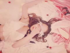 元カレは情熱的なキスをする人でした。”チュッ”と口づけして彼の性格を読み取るの♡