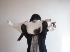 彼からのハグは私のもの♡“ゆるニット✕ふわカール”の愛され方程式