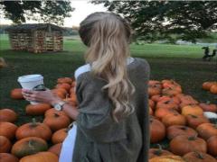 鮮やかな夏色はまた来年。秋のトレンド”ベージュ”のネイルファッションショー