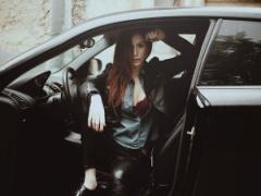巨乳の女が憎いあなたへ。本当に効果がある、バストアップ方法・４つ