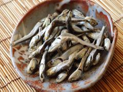 簡単！ レンジで作る「煮干しだし」であの料理をアレンジ