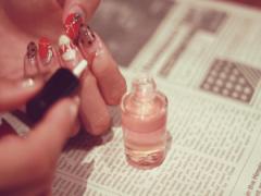 爪のお手入れ出来てる？今話題のネイルオイルの使い方と効果を検証♡
