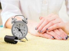 セルフネイルで使える裏ワザ！マニキュアを早く乾かす時短術