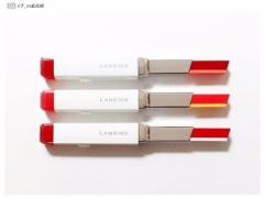 1色じゃ物足りない！“多色リップ”はメイクポーチのマストアイテム