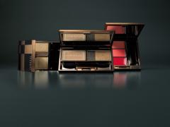 「ルナソル」上質なゴールドの輝きで彩る大人のパーティメイク