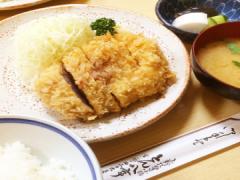 上野はとんかつ激戦区！老舗で味わうサクサクジューシー定食
