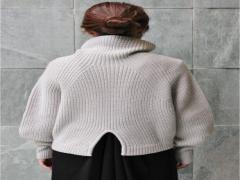 寒い季節はニットに合わせたおしゃれなヘアアレンジがおすすめ♡