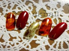 オトナ女子の御用達♡秋冬の定番べっ甲ネイルはセルフネイルで