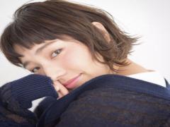 外ハネってめちゃ可愛い♡くるっと毛先を遊ばせたスタイルでキュートに大変身