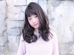 ミディアムの髪型で「なりたい♡」を叶えるスタイル8パターン