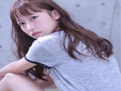 「今日、決まってるね」って褒め言葉？Tシャツ&amp;ジーンズに馴染む“手抜きメイク”のコ