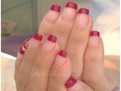 クリスマスやイベント時期に◎大人っぽさと色気際立つ“赤×フレンチネイル”