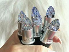 まさに塗るダイヤモンド♡大人女子のプチプラ贅沢リップグロス「DIAMO LUNA」