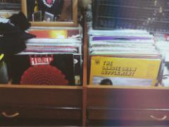 デジタルからアナログの世界へ。昔懐かしいレコードの世界に触れてみて