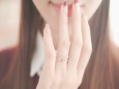 【12月1日】ヴィンテージ感が乙女心をくすぐる♡ANNASUIからネイルカラーセットが発売！