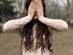 静電気なんて関係ない！コーデをおしゃれに見せるアイテム別♡冬のヘアアレンジまるわか