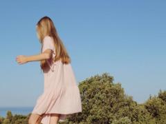 心と身体の重りを、おろしましょう。THREEのサプリで叶える上質ライフのご案内