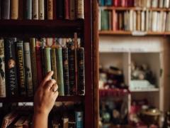 インテリアのこだわりは本です♡知的でオシャレな部屋にしてくれるブック○○！