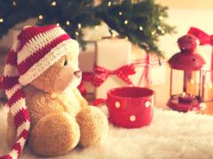 ほんのり香る上品な大人レディ♡赤リップが主役なクリスマスメイクの作り方。