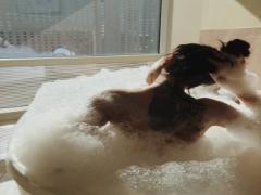 お風呂の中が私のジムです。“ながらエクササイズ”で気になる部分を賢く引き締め♡