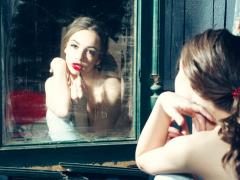 “まだ大丈夫”が貴女を老けさせる。若いからこその「エイジングケア」を