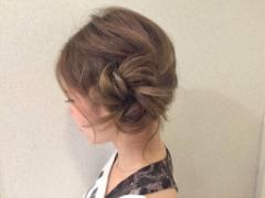 ちょいムズ5分！逆リンパでサイドにお団子♪秋ヘアアレンジ