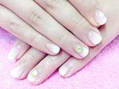 ショートネイルをセルフアレンジでかわいく魅せるポイント