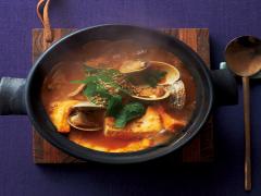 イソフラボンたっぷり！えごまと大豆発酵系のうま辛スンドゥブ鍋