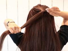 ねじって簡単におしゃれヘア！誰でもできる2つのアレンジ術を習得◎