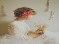 TO：プレ花嫁さん♡結婚式にぴったりの可憐でカワイイ”鈴蘭ネイル”デザイン集